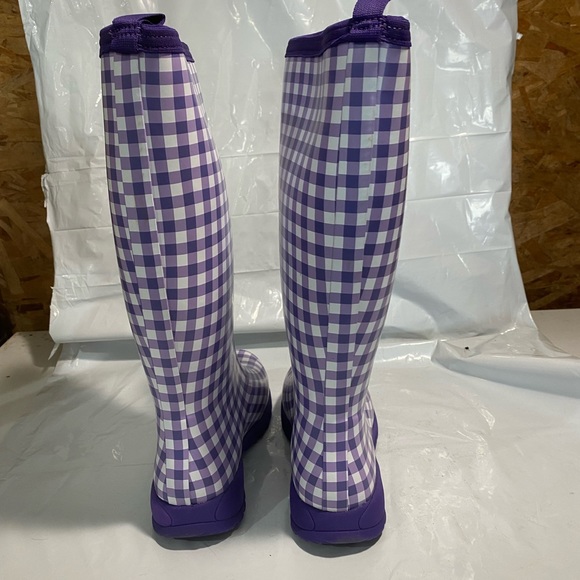 Tall Muck Boots. - Picture 2 of 6